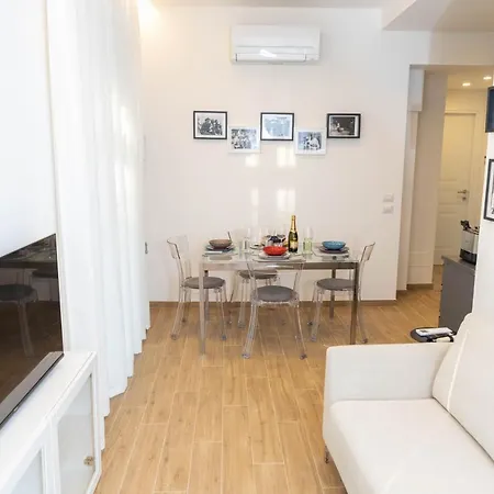 Apartament Colosseo Brightful With Rooftop Rzym
