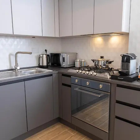 Colosseo Brightful With Rooftop Apartment Rome