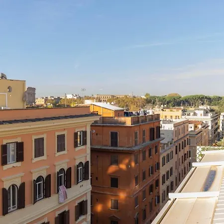 Colosseo Brightful With Rooftop شقة روما